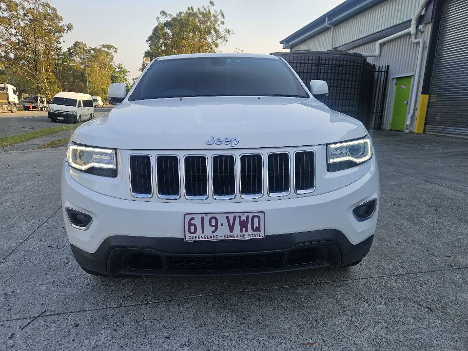 2013 jeep Grand cherokee laredo easy finance 4.jpg